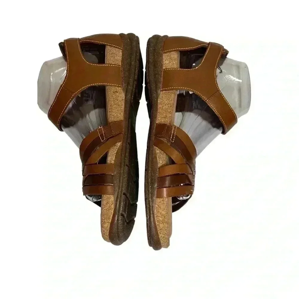 Women’s Clarks Sandals• Size 11•Genuine Leather Two Tone Brown•Brand New…